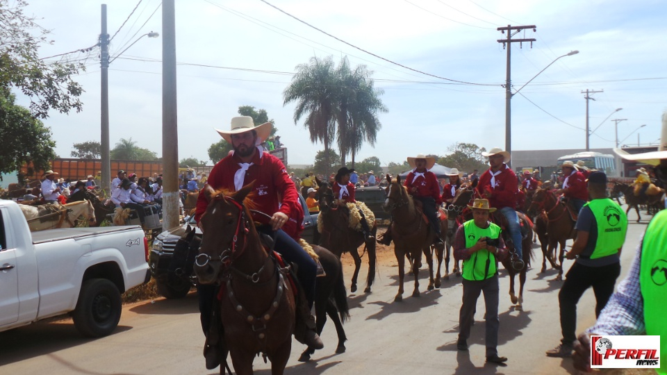 Cavalgada da Associação Cultural Sertaneja atrai 22 comitivas para Três Lagoas