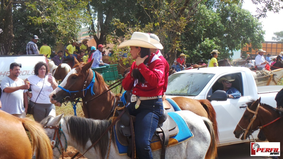 Cavalgada da Associação Cultural Sertaneja atrai 22 comitivas para Três Lagoas