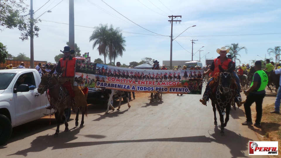 Cavalgada da Associação Cultural Sertaneja atrai 22 comitivas para Três Lagoas