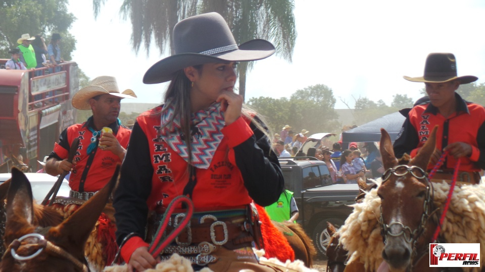 Cavalgada da Associação Cultural Sertaneja atrai 22 comitivas para Três Lagoas