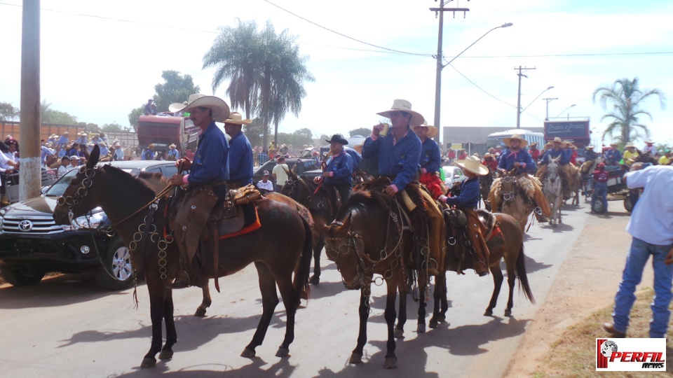 Cavalgada da Associação Cultural Sertaneja atrai 22 comitivas para Três Lagoas