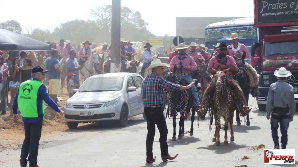 Cavalgada da Associação Cultural Sertaneja atrai 22 comitivas para Três Lagoas