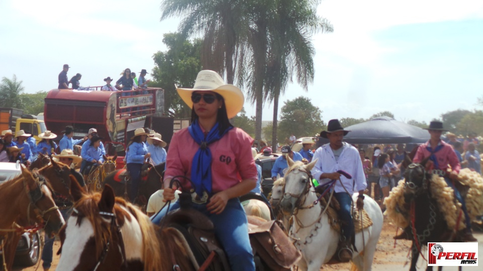 Cavalgada da Associação Cultural Sertaneja atrai 22 comitivas para Três Lagoas