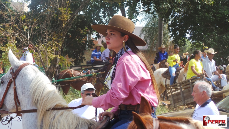 Cavalgada da Associação Cultural Sertaneja atrai 22 comitivas para Três Lagoas