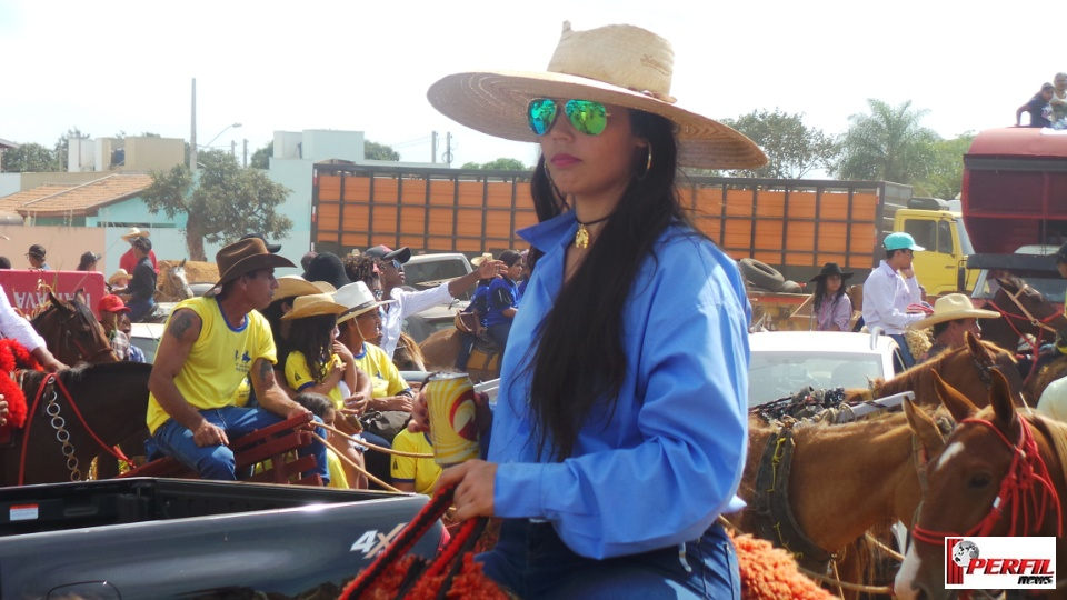 Cavalgada da Associação Cultural Sertaneja atrai 22 comitivas para Três Lagoas