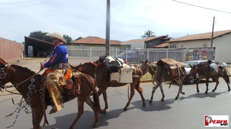 Cavalgada da Associação Cultural Sertaneja atrai 22 comitivas para Três Lagoas