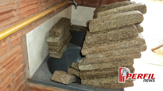 Grande parte da maconha foi encontrada na cozinha do rancho da vereadora Grande parte da maconha foi encontrada na cozinha do rancho da vereadora