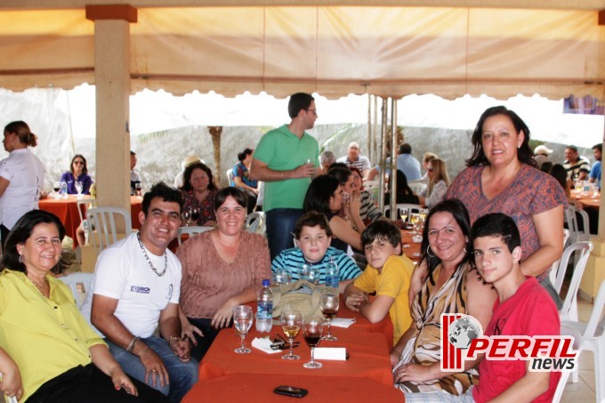 Almoço de confraternização na casa do Dirceu Deguti