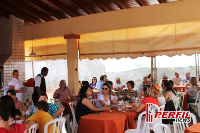 Almoço de confraternização na casa do Dirceu Deguti