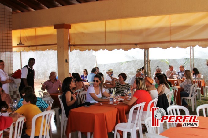 Almoço de confraternização na casa do Dirceu Deguti