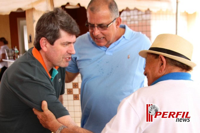 Almoço de confraternização na casa do Dirceu Deguti