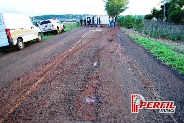 Um morto e três feridos dentro de blindado que capotou em Aral Moreira