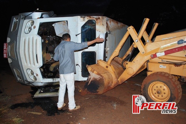 Um morto e três feridos dentro de blindado que capotou em Aral Moreira