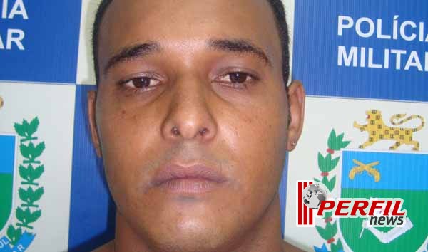 PM fecha traficante em seu ponto de venda de drogas