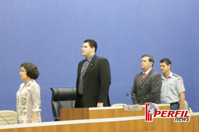 Vereador Tonhão presta homenagens na Câmara Municipal