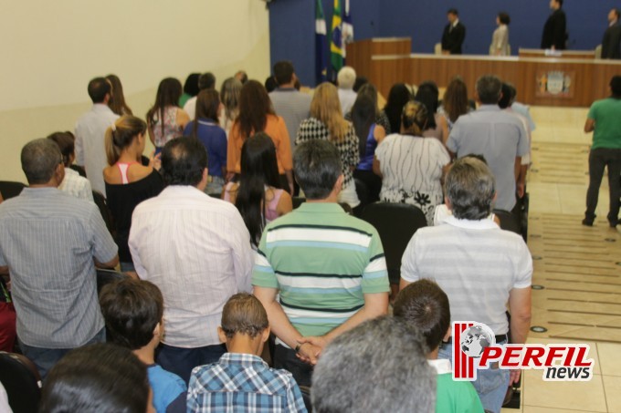 Vereador Tonhão presta homenagens na Câmara Municipal