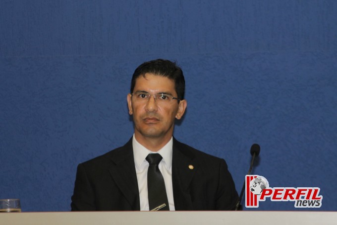 Vereador Tonhão presta homenagens na Câmara Municipal