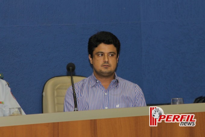 Vereador Tonhão presta homenagens na Câmara Municipal