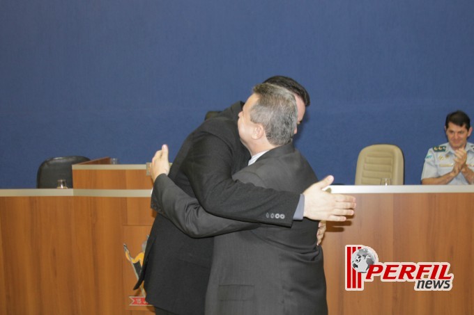 Vereador Tonhão presta homenagens na Câmara Municipal