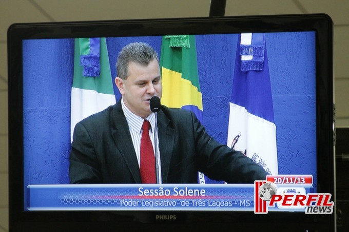 Vereador Tonhão presta homenagens na Câmara Municipal