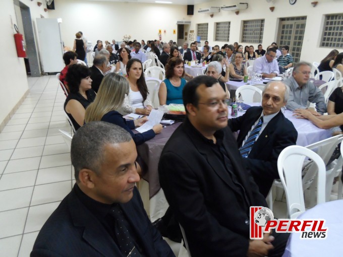 Rotary Clube Três Lagoas homenageia comunicadores