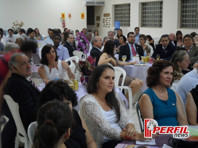Rotary Clube Três Lagoas homenageia comunicadores