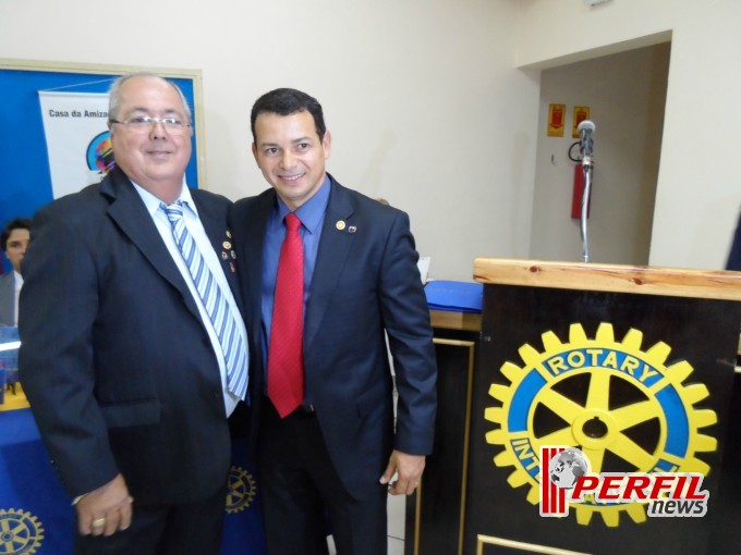 Rotary Clube Três Lagoas homenageia comunicadores