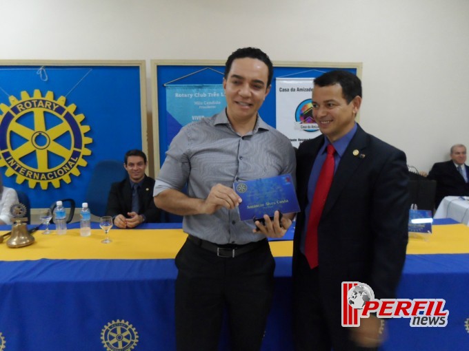 Rotary Clube Três Lagoas homenageia comunicadores