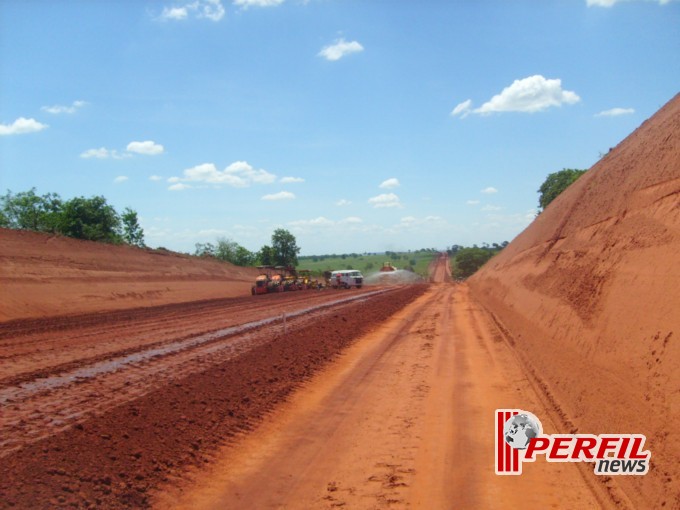 Governo Estado fecha o ano com MS 040 em obras Governo Estado fecha o ano com MS 040 em obras