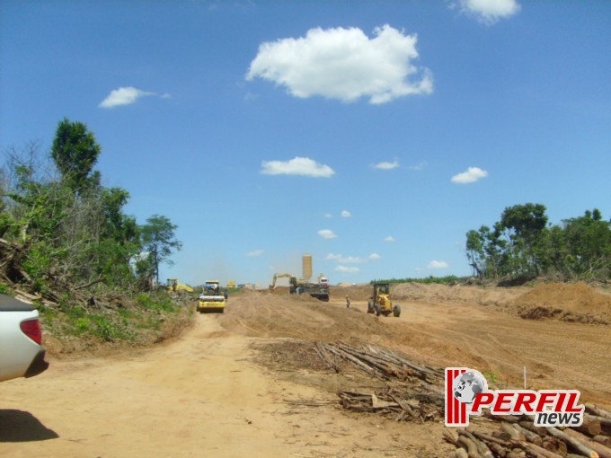Governo Estado fecha o ano com MS 040 em obras Governo Estado fecha o ano com MS 040 em obras