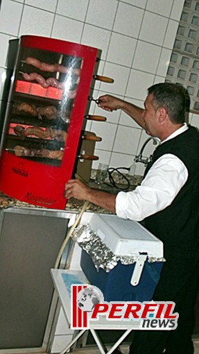 Perfil News confraterniza com funcionários e amigos