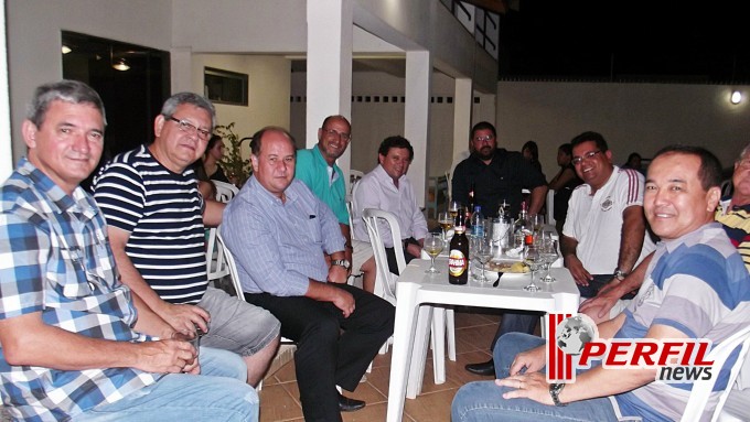 Perfil News confraterniza com funcionários e amigos