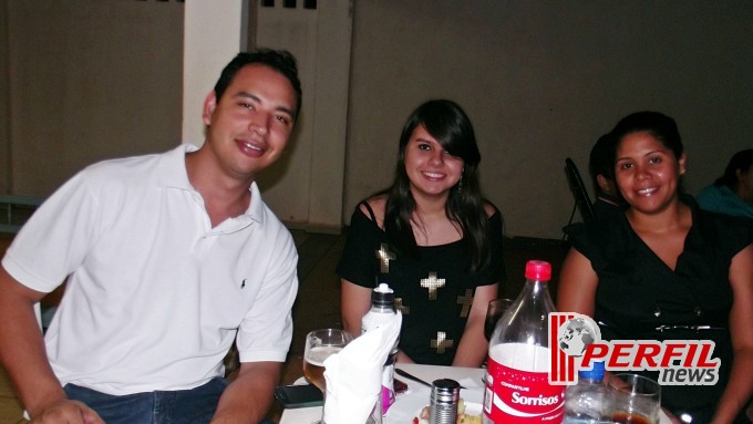 Perfil News confraterniza com funcionários e amigos