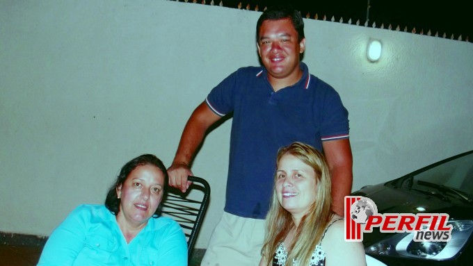 Perfil News confraterniza com funcionários e amigos