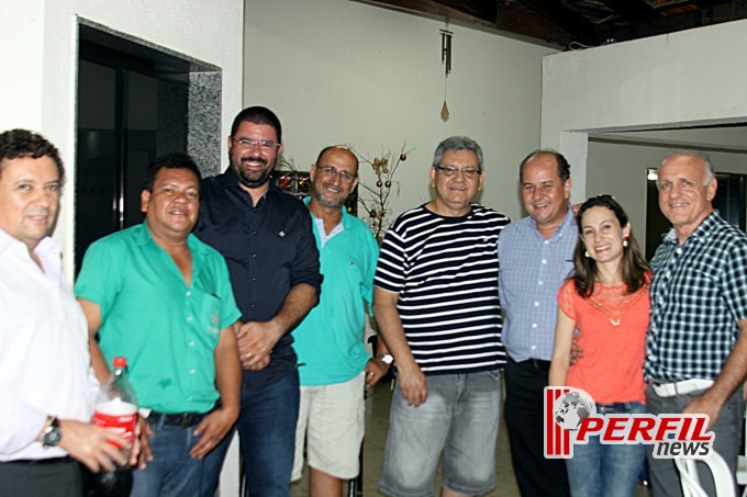 Perfil News confraterniza com funcionários e amigos