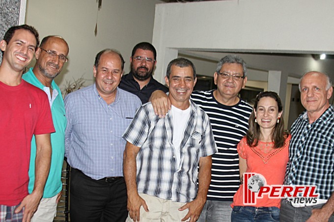 Perfil News confraterniza com funcionários e amigos