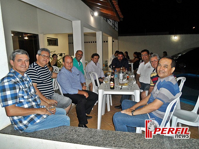 Perfil News confraterniza com funcionários e amigos