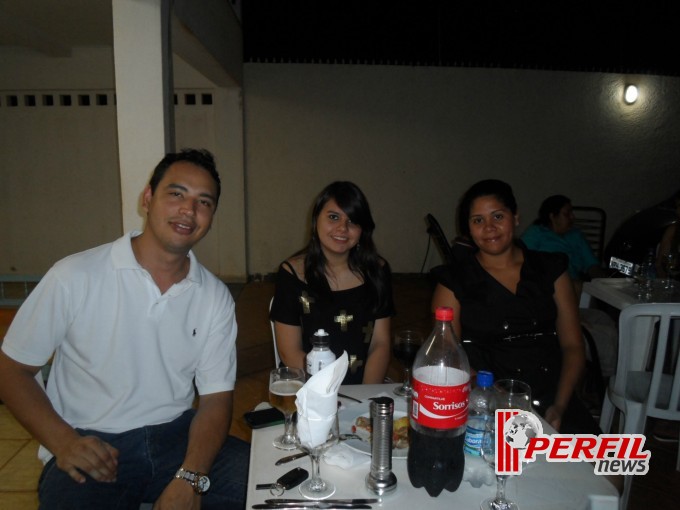 Perfil News confraterniza com funcionários e amigos