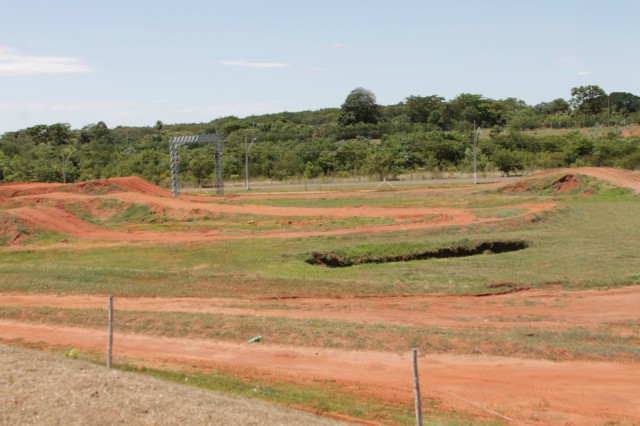 Arena Mix já recebe reformas para a abertura do Brasileiro de Motocross