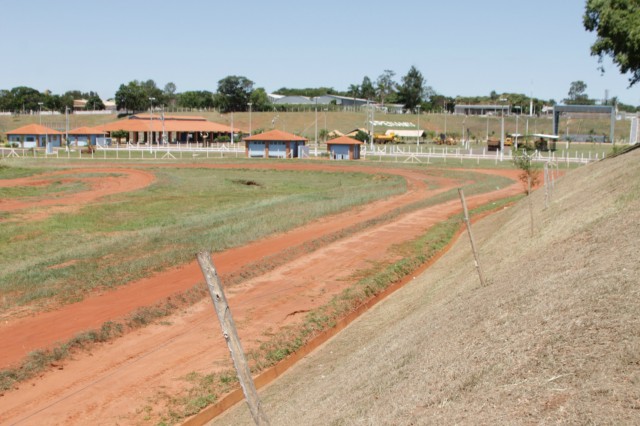 Arena Mix já recebe reformas para a abertura do Brasileiro de Motocross