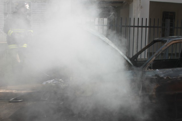 Verona 92 é destruído por fogo em viela de Três Lagoas Verona 92 é destruído por fogo em viela de Três Lagoas