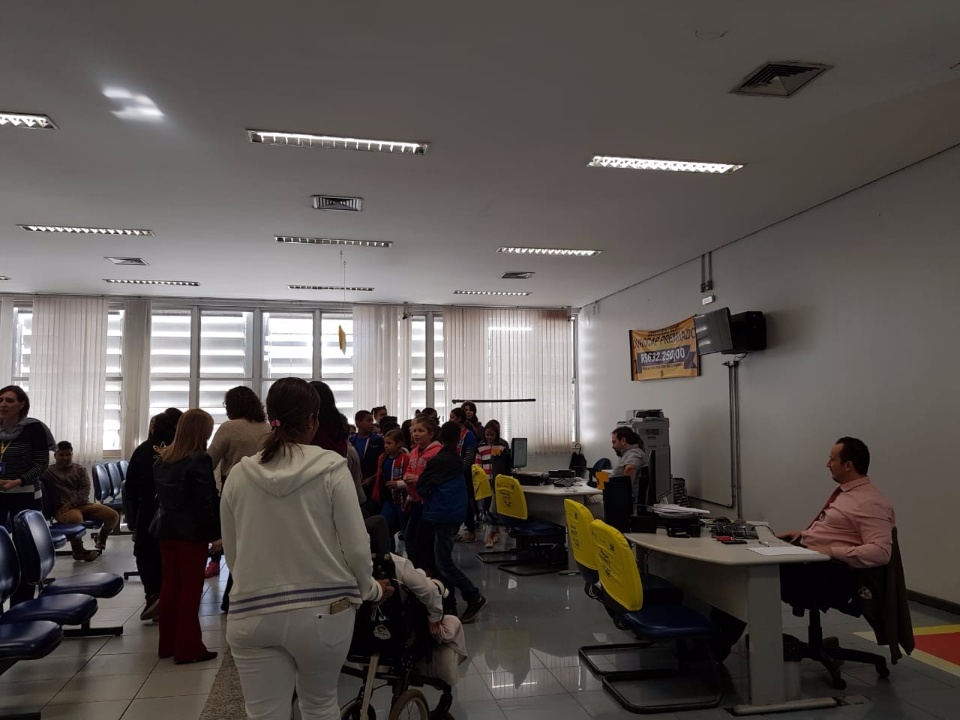 Alunos de 9 a 12 anos visitam dependência do Banco do Brasil em Três Lagoas Alunos de 9 a 12 anos visitam dependência do Banco do Brasil em Três Lagoas