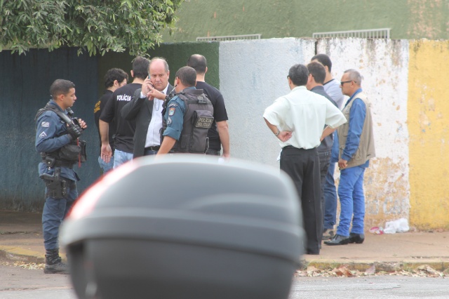 Em Três Lagoas, cabeleireira acusada de assassinato participa de reconstituição