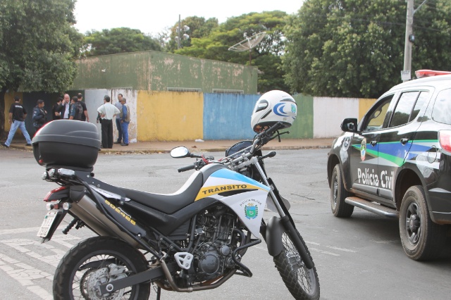 Em Três Lagoas, cabeleireira acusada de assassinato participa de reconstituição