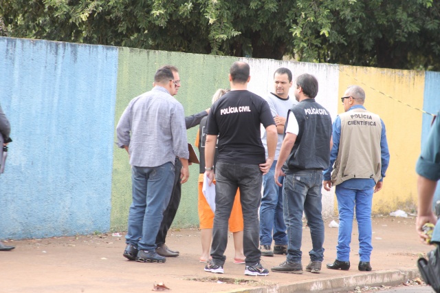Em Três Lagoas, cabeleireira acusada de assassinato participa de reconstituição