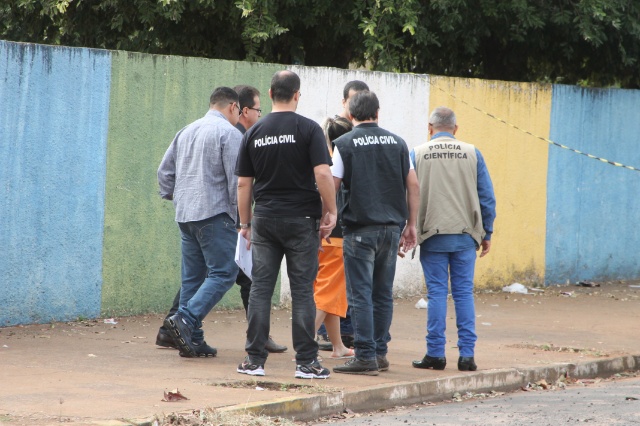 Em Três Lagoas, cabeleireira acusada de assassinato participa de reconstituição