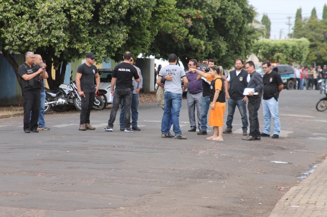 Em Três Lagoas, cabeleireira acusada de assassinato participa de reconstituição