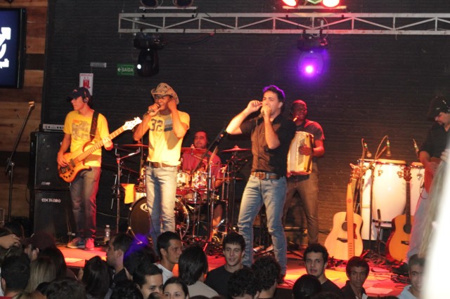 Viracopos Botequim Tato & Nando.