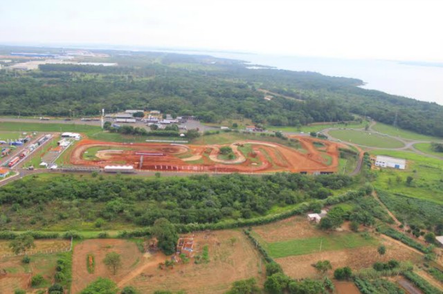 Imagens aéreas feitas nesta manhã sobre a pista do Arena Mix