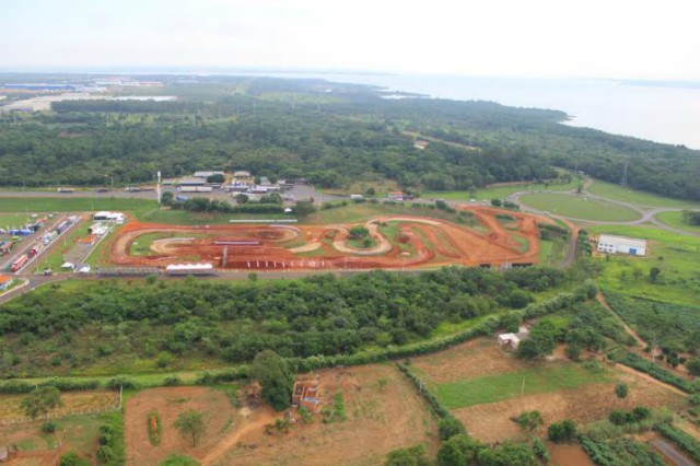 Imagens aéreas feitas nesta manhã sobre a pista do Arena Mix